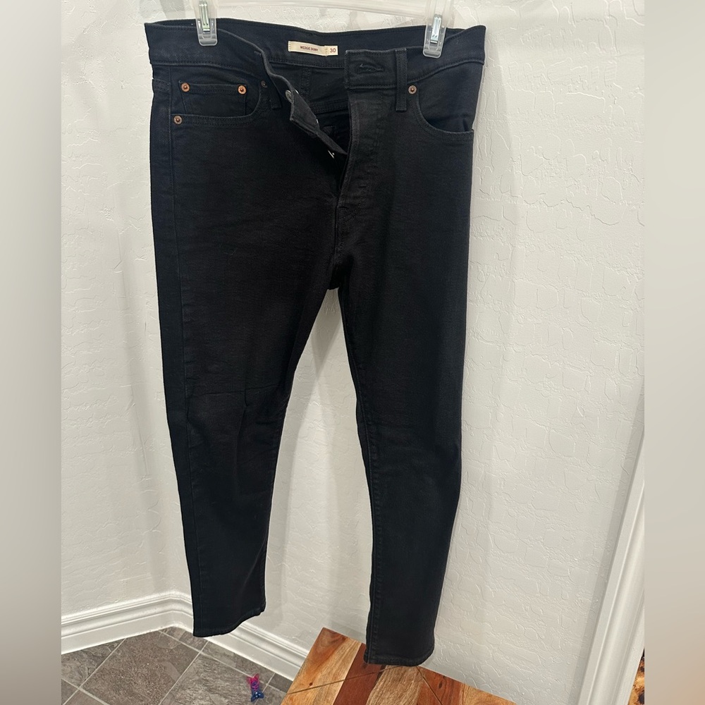 Black Levi’s wedgie skinny